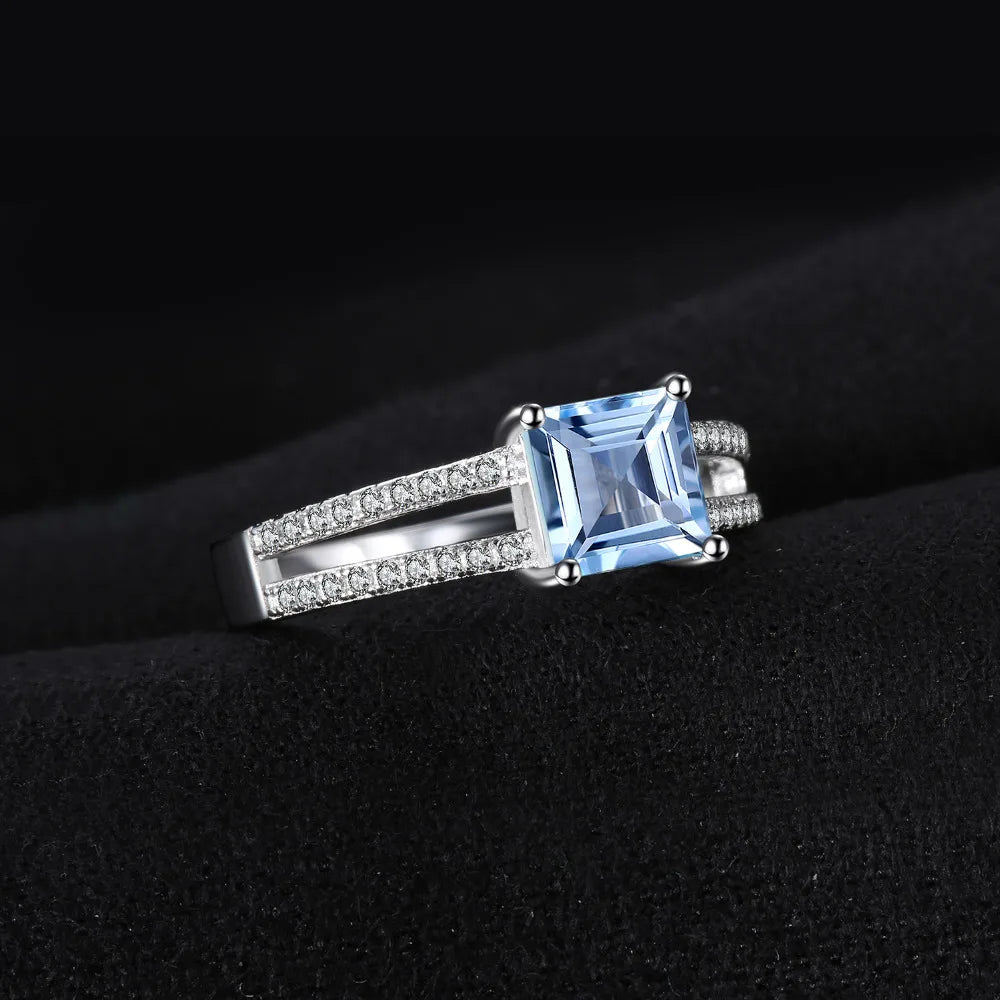 Anello principessa con zircone azzurro stile principessa
