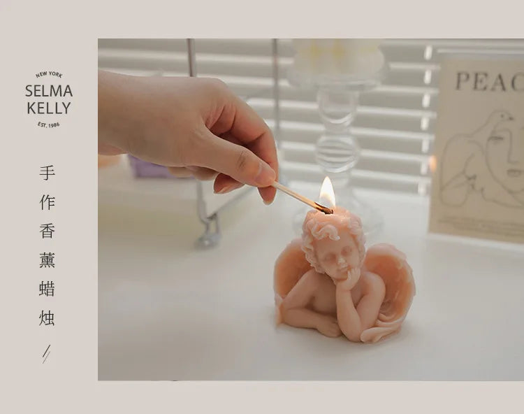 Candela decorativa a forma di angioletto