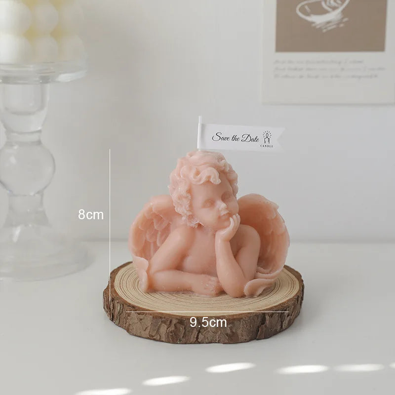 Candela decorativa a forma di angioletto