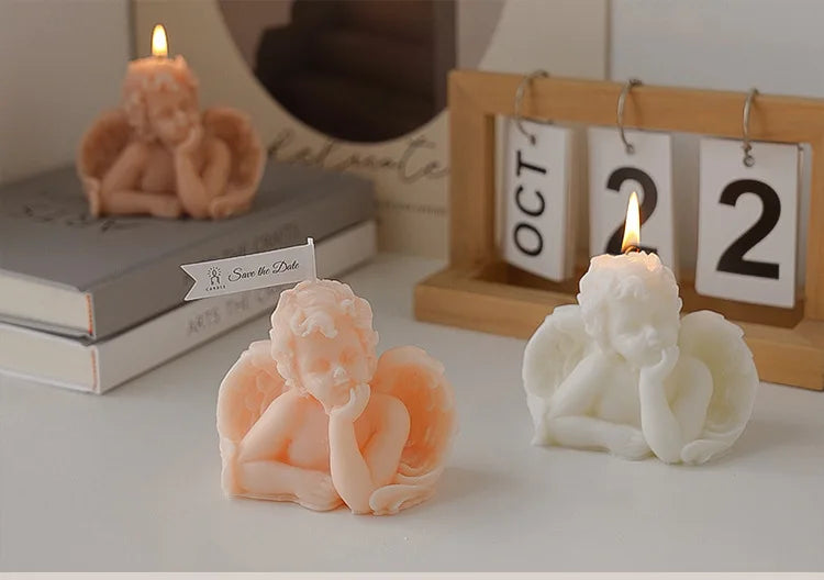 Candela decorativa a forma di angioletto
