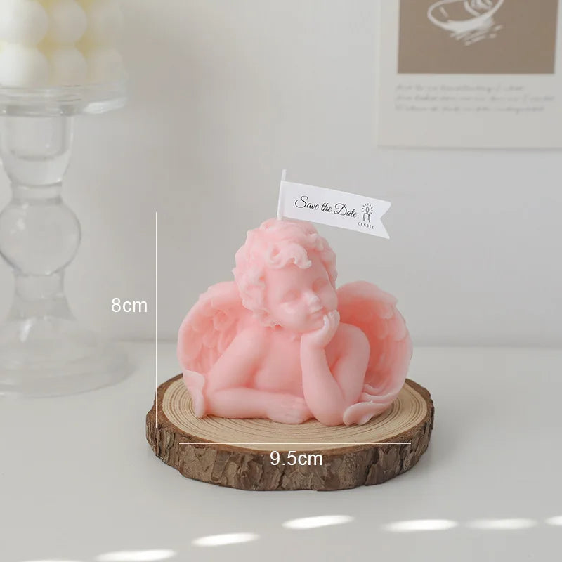 Candela decorativa a forma di angioletto