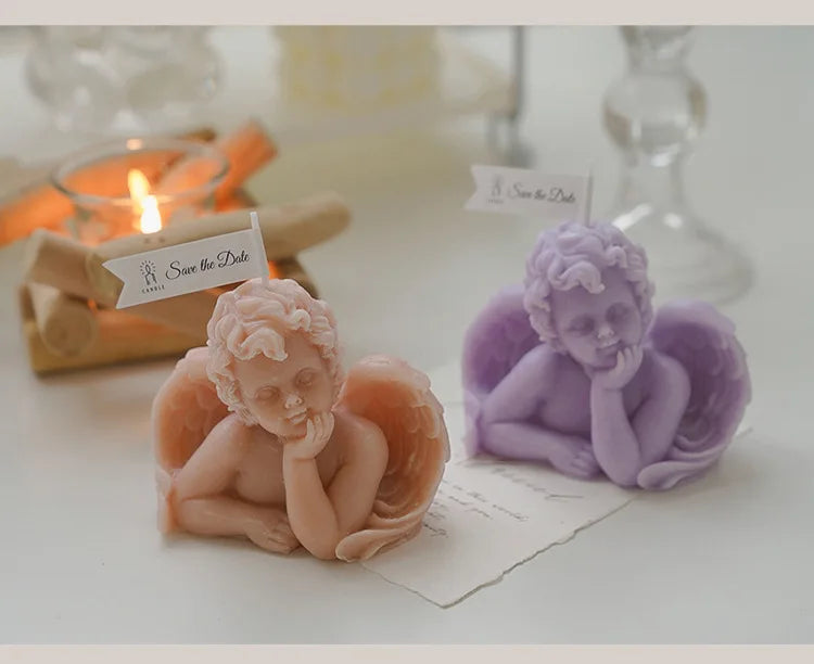 Candela decorativa a forma di angioletto